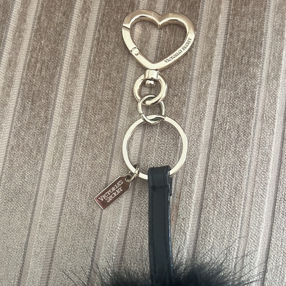 Victoria’s Secret Faux Fur Keychain - Picture 3 of 4